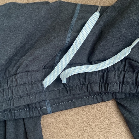 Vuori Performance Women’s Joggers size XS EUC - Picture 9 of 13